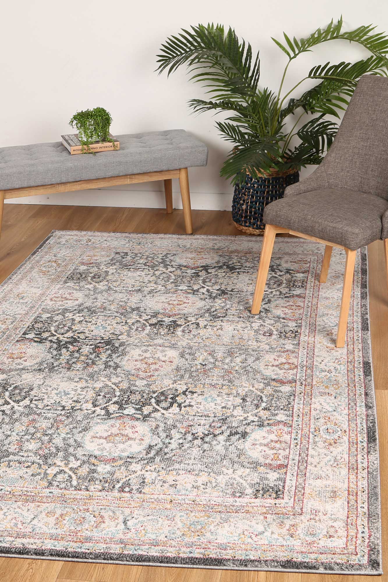 Ezra Traditional Rug