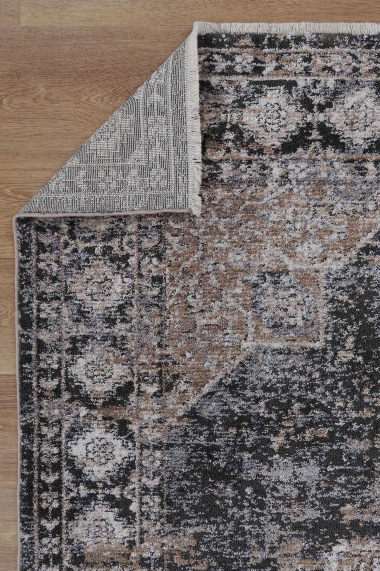 Baile Lakeland Vintage Inspired In Black Rug