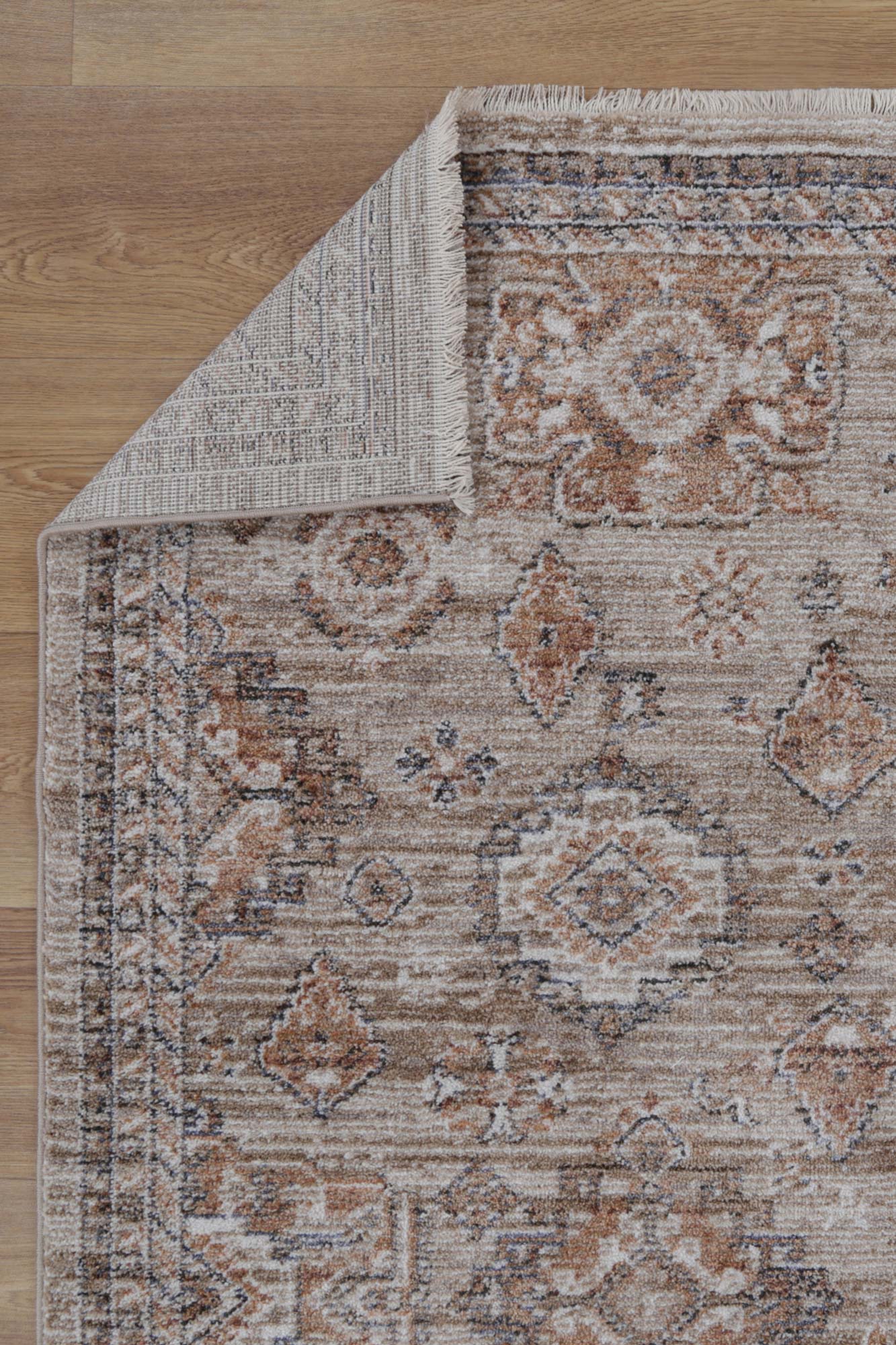 Baile Upton Vintage Inspired In Brown Rug