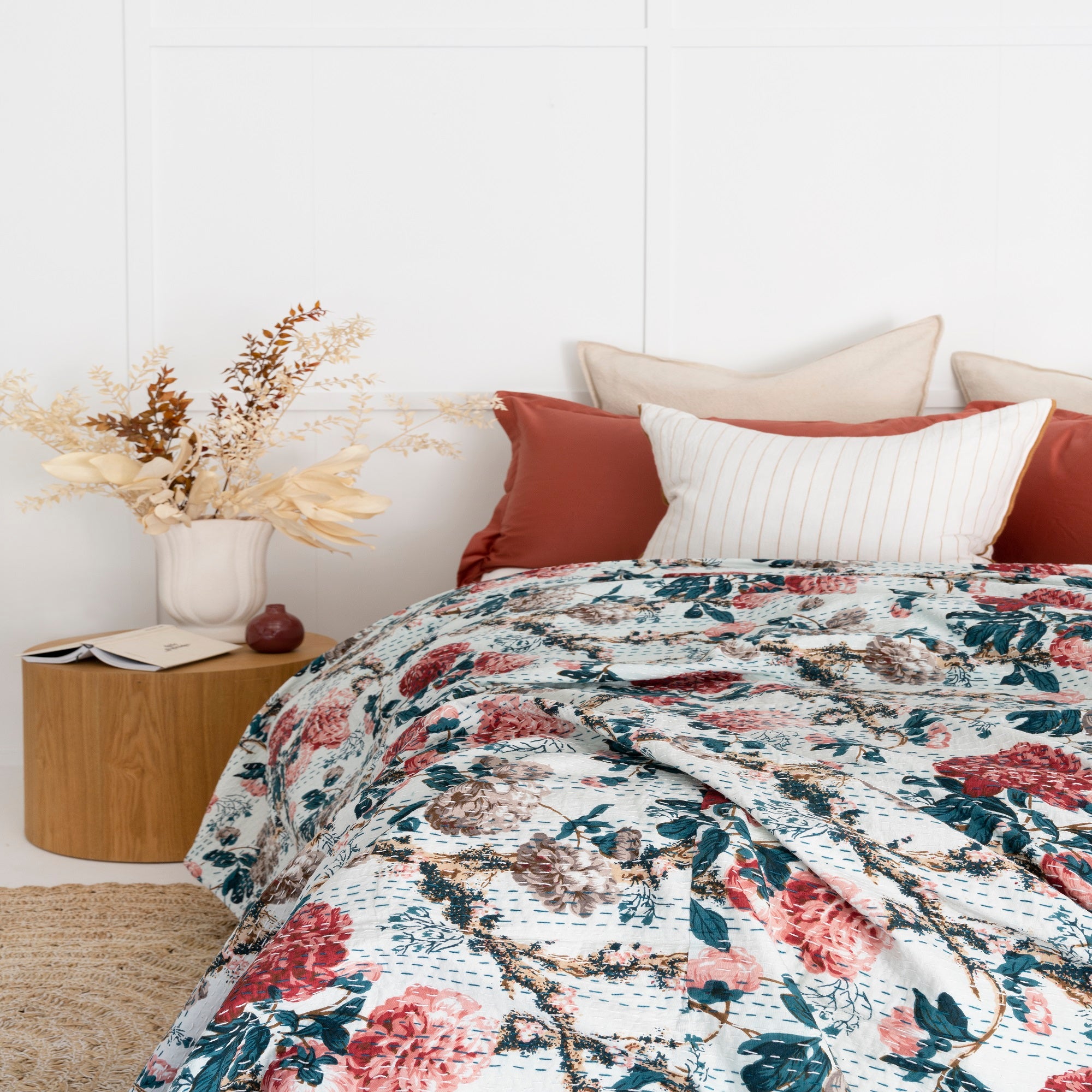 Linen Connections Indian Kantha Quilt - White Daisies