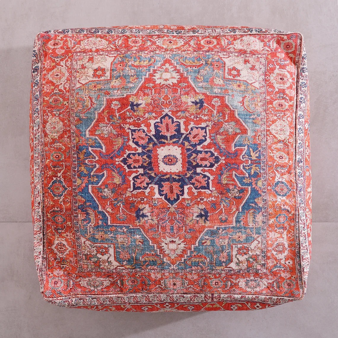 Cuscino da pavimento con schienale, divano da pavimento, pouf kilim  marocchino, ottomano marocchino vintage, pouf tappeto, pouf Kilim da  esterno BOUCLE EDGE -  Italia