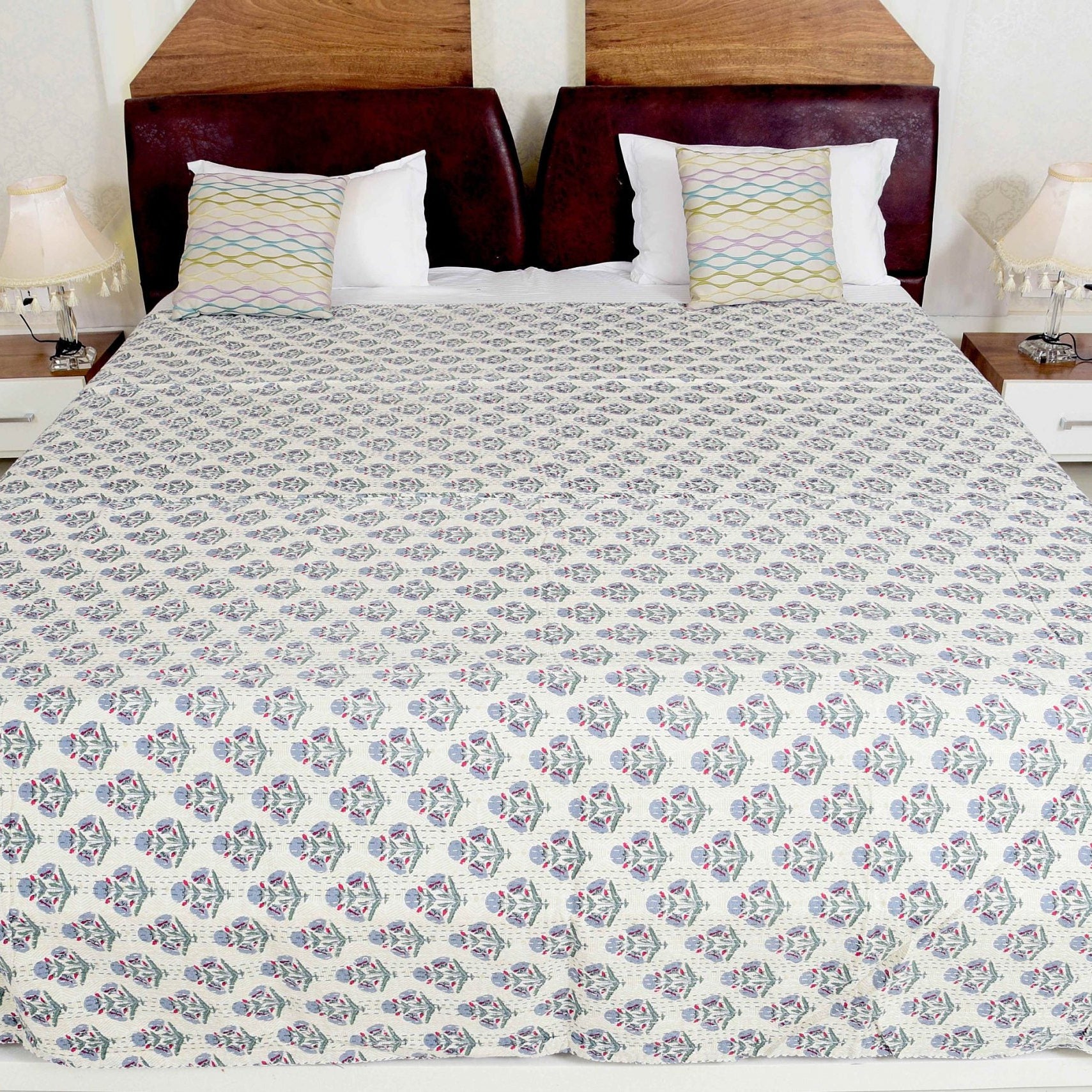 Linen Connections Indian Kantha Quilt - Daisies