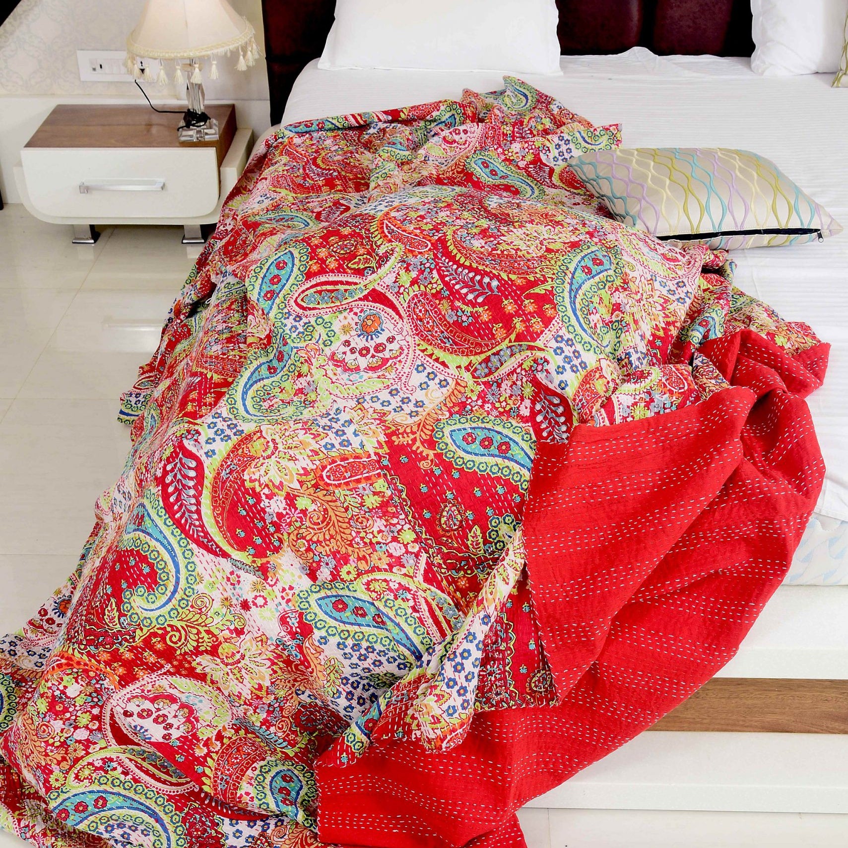 Linen Connections Indian Kantha Quilt - Red Flowers